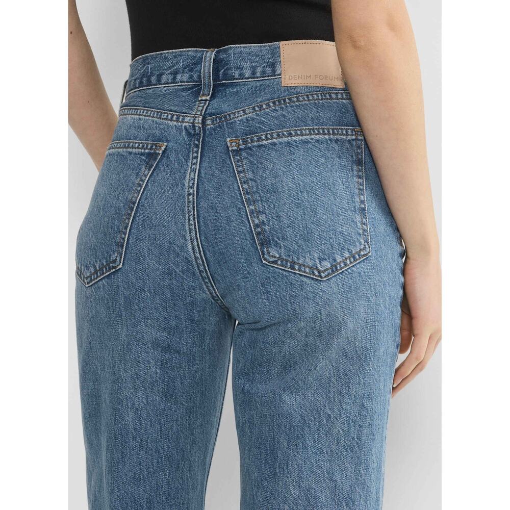 Aritzia Denim Forum The Farrah Hi-rise Wide Jean Sz 26 $110 MSRP - Picture 4 of 8